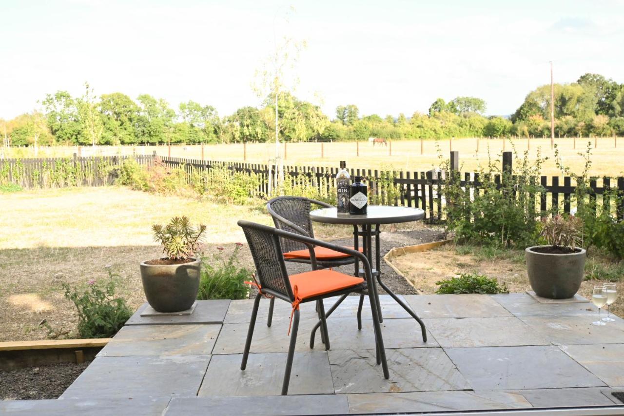 Sweet Pea Cabin Badsey Bagian luar foto